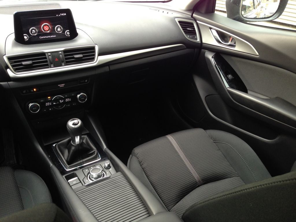 Mazda 3 sedan facelift - Imagine 16