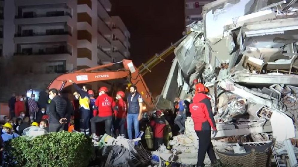 Un nou cutremur sâmbătă dimineață în orașul Izmir din Turcia. La cât se ridică numărul victimelor de până acum