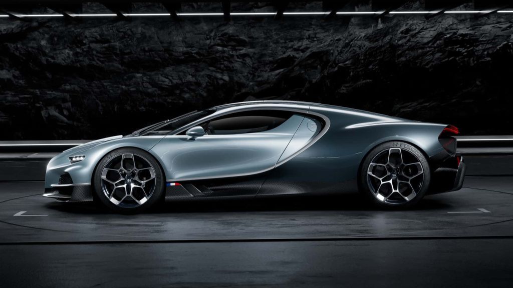 GALERIE FOTO | Bugatti a prezentat "žmașina pentru eternitate", un hypercar de 1.800 cai putere - Imagine 2