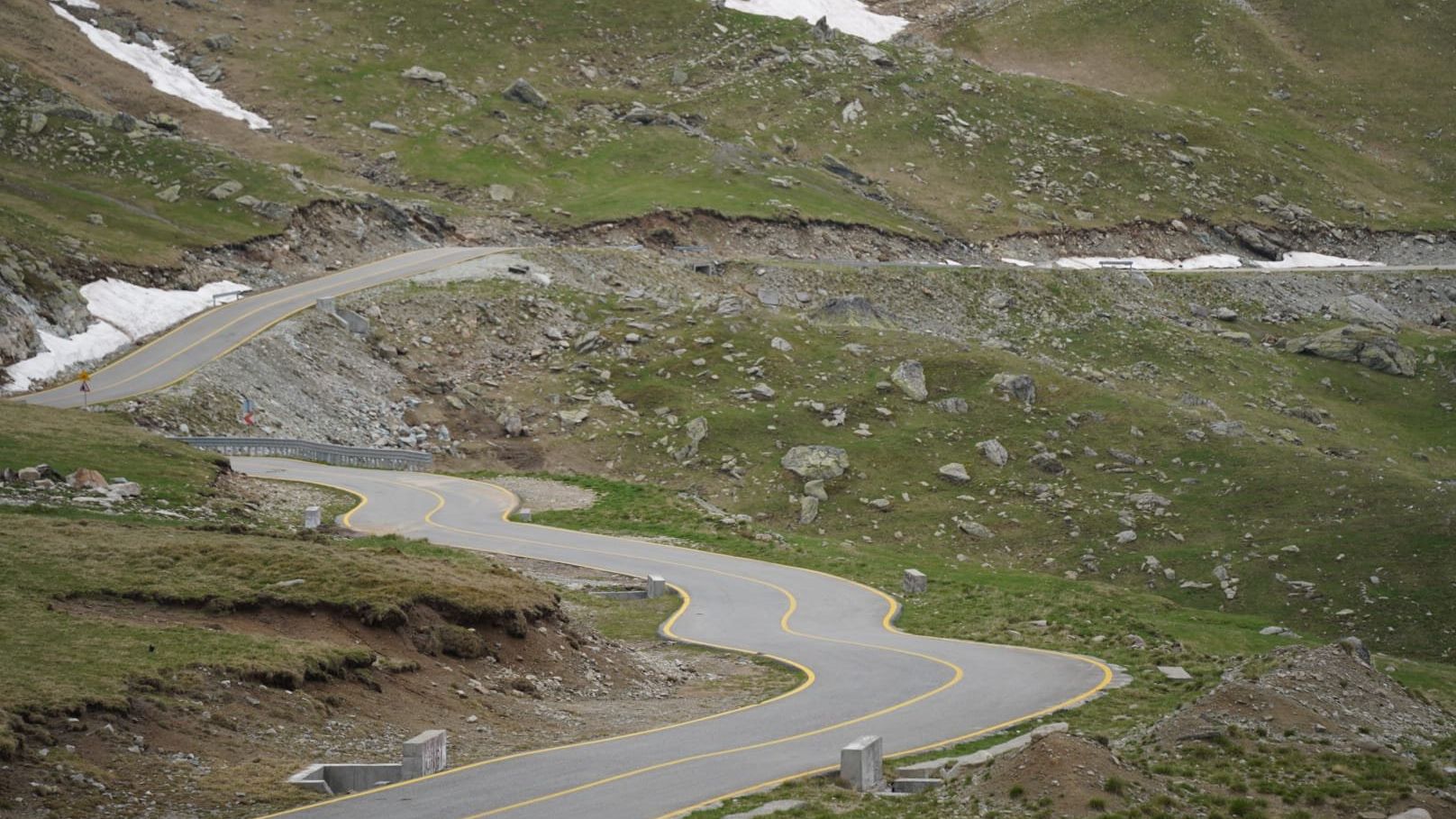 Se redeschide circulația pe Transalpina. Care sunt condițiile de trafic