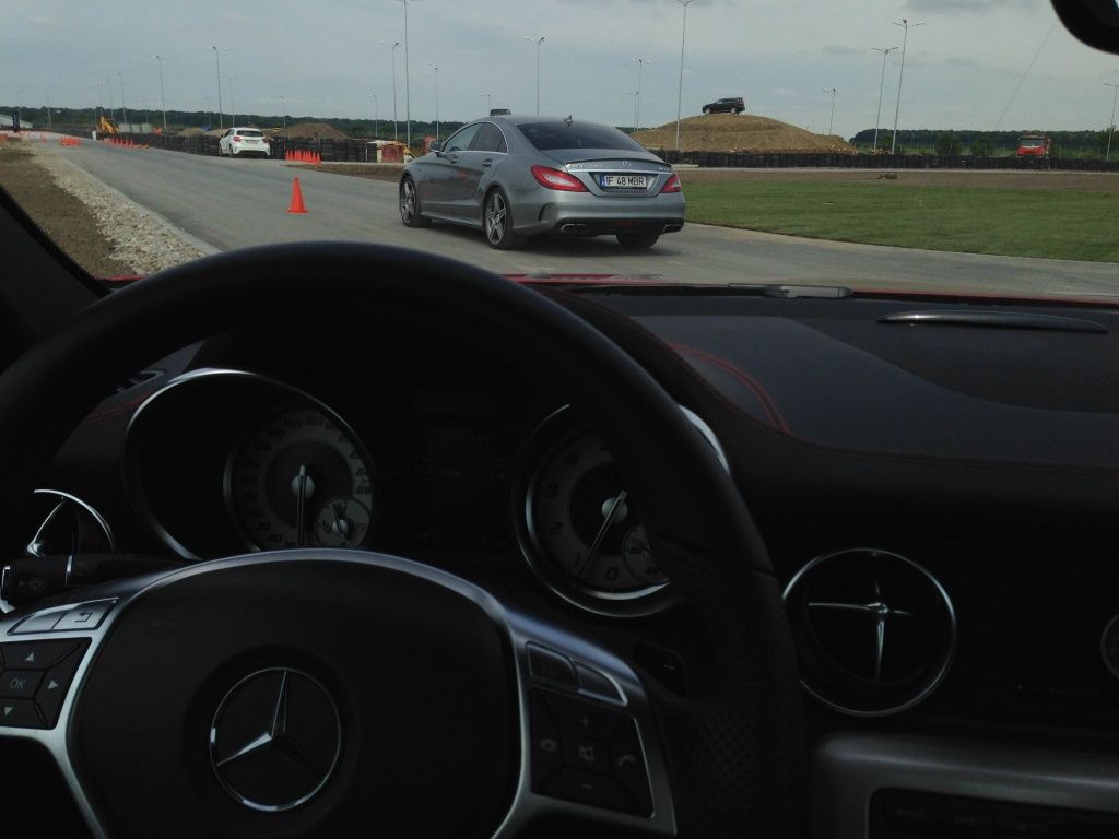 Mercedes-AMG - Imagine 3