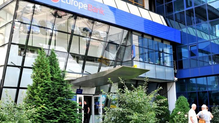 Credit Europe Bank Romania a incheie anul fiscal 2016 cu un profit brut de 8 mil. euro, in scadere cu o treime