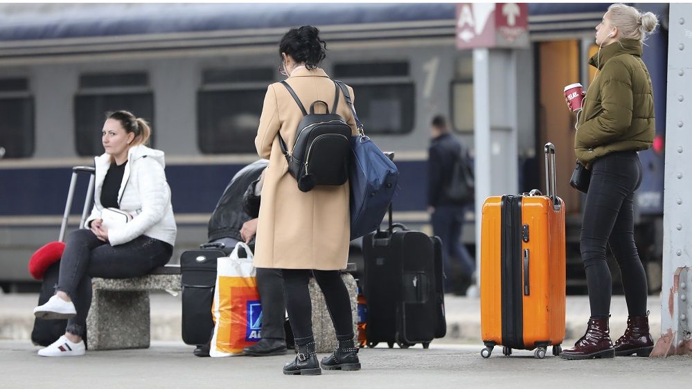 Studenții pot din nou să cumpere bilete online la CFR, cu reducerea de la legitimație