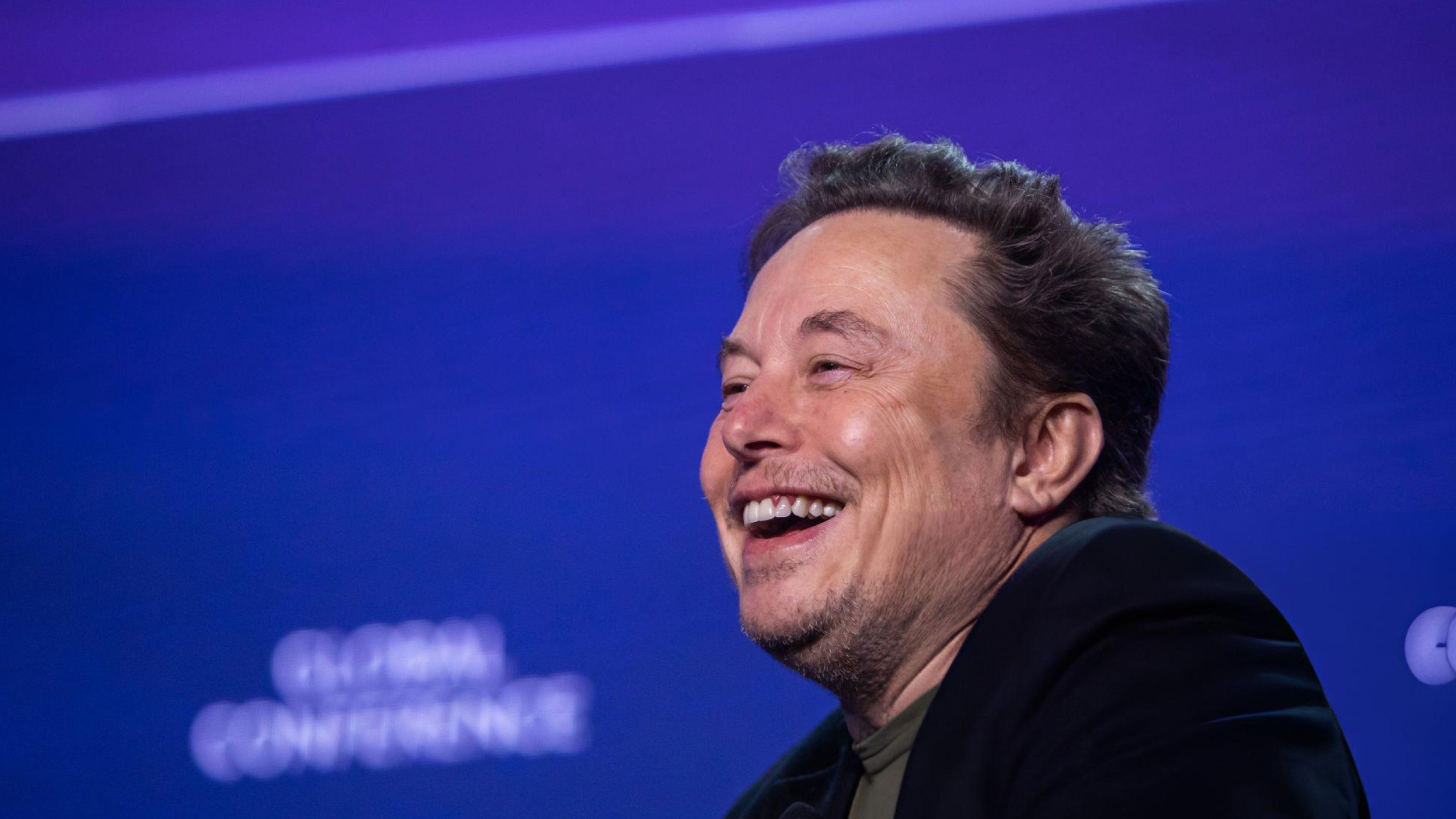 Elon Musk, luat peste picior după ce a cerut celor 2 milioane de angajați federali să-și transmită realizările din ultima săptămână