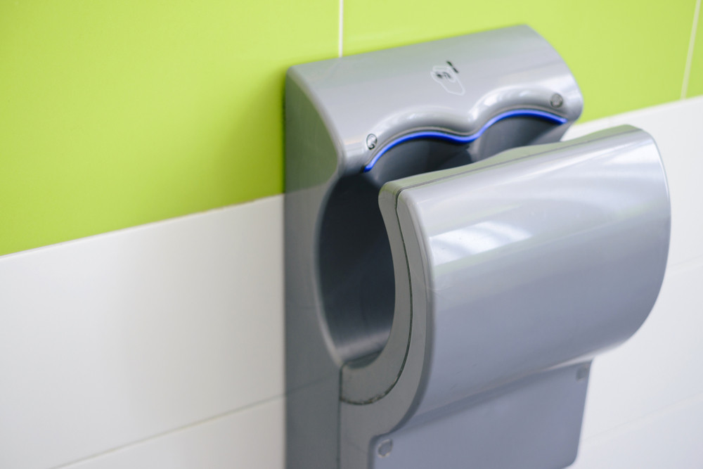 Investiție inteligentă pentru business: merită un uscător Dyson Airblade profesional în spațiile comerciale?