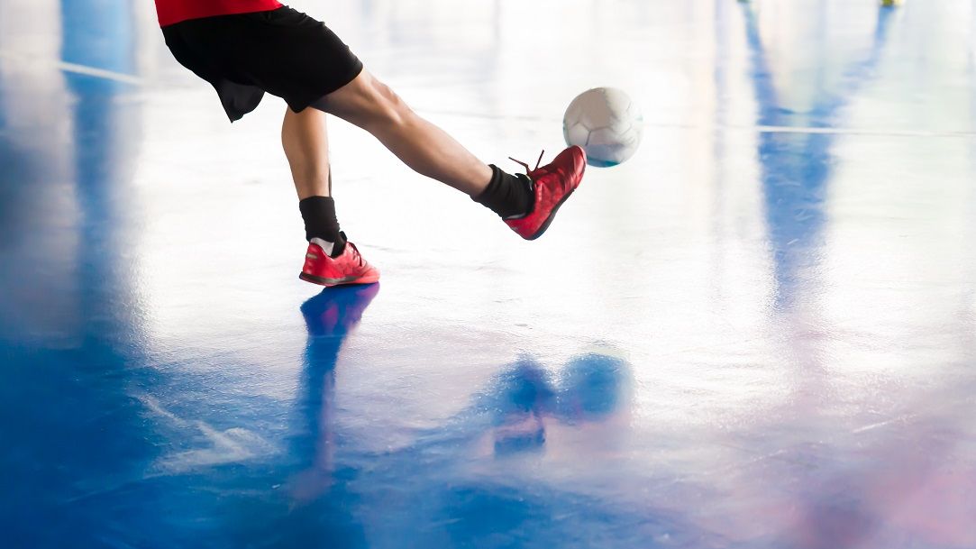 Cluj: O sala de sport in valoare de 2 mil. de lei, reparata cu bani de trei ori mai multi