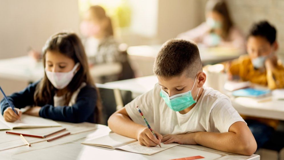 Ministerul Educației: Rata de imunizare împotriva COVID-19 nu va influenţa scenariile de funcţionare a şcolilor