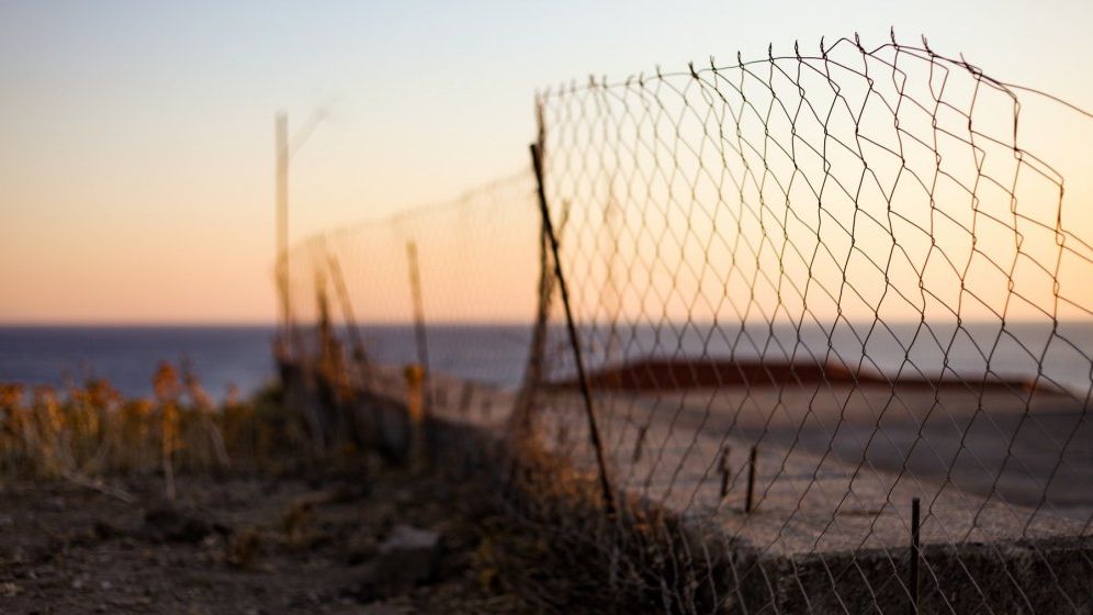 Ciocniri între poliție și migranți pe insula grecească Lesbos