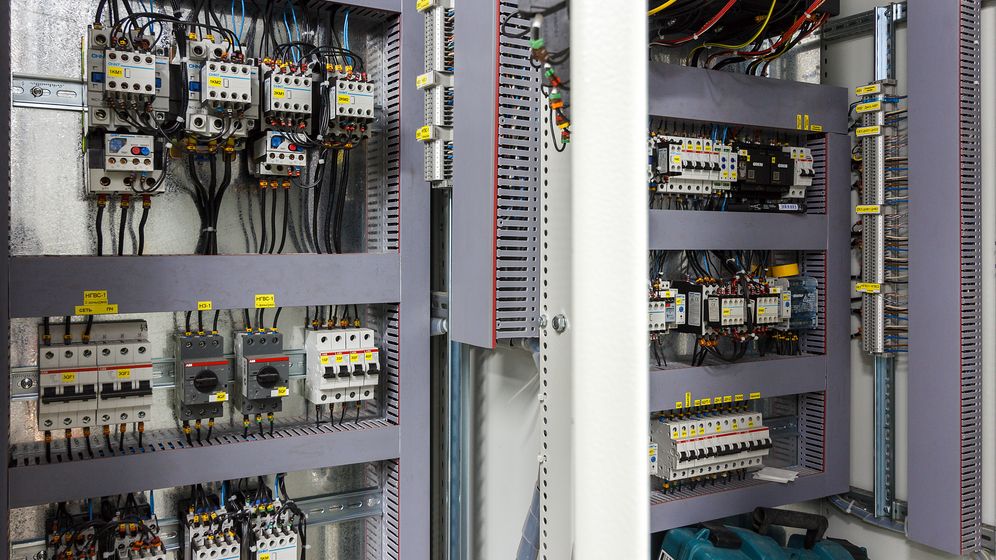 Consumul de curent electric a fost mai mare în 2021 față de 2020 în România
