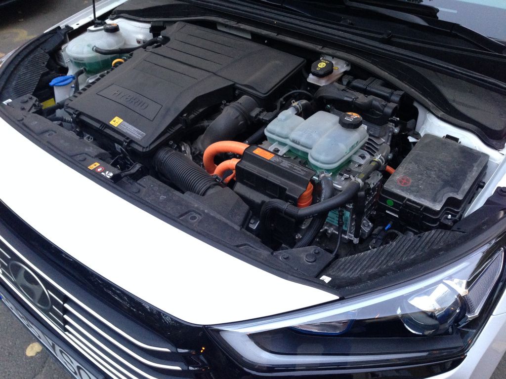 Hyundai Ioniq - Imagine 19