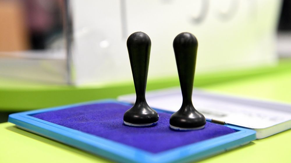 Investitorii străini, surprinși că românii au chiulit de la vot