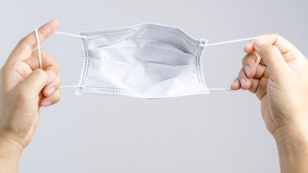 Botoşani: Accesul în mijloacele de transport şi în spaţii închise, permis doar cu măşti de protecţie