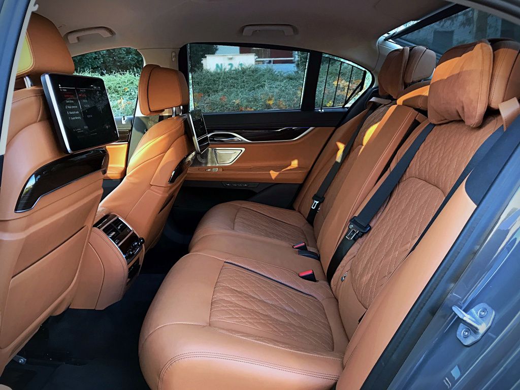 BMW 745e - Imagine 18