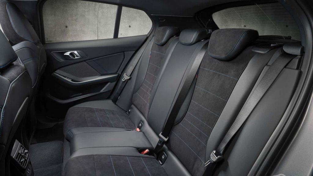 GALERIE FOTO | BMW Seria 1 primește primul facelift, scapă de cutia manuală - Imagine 5