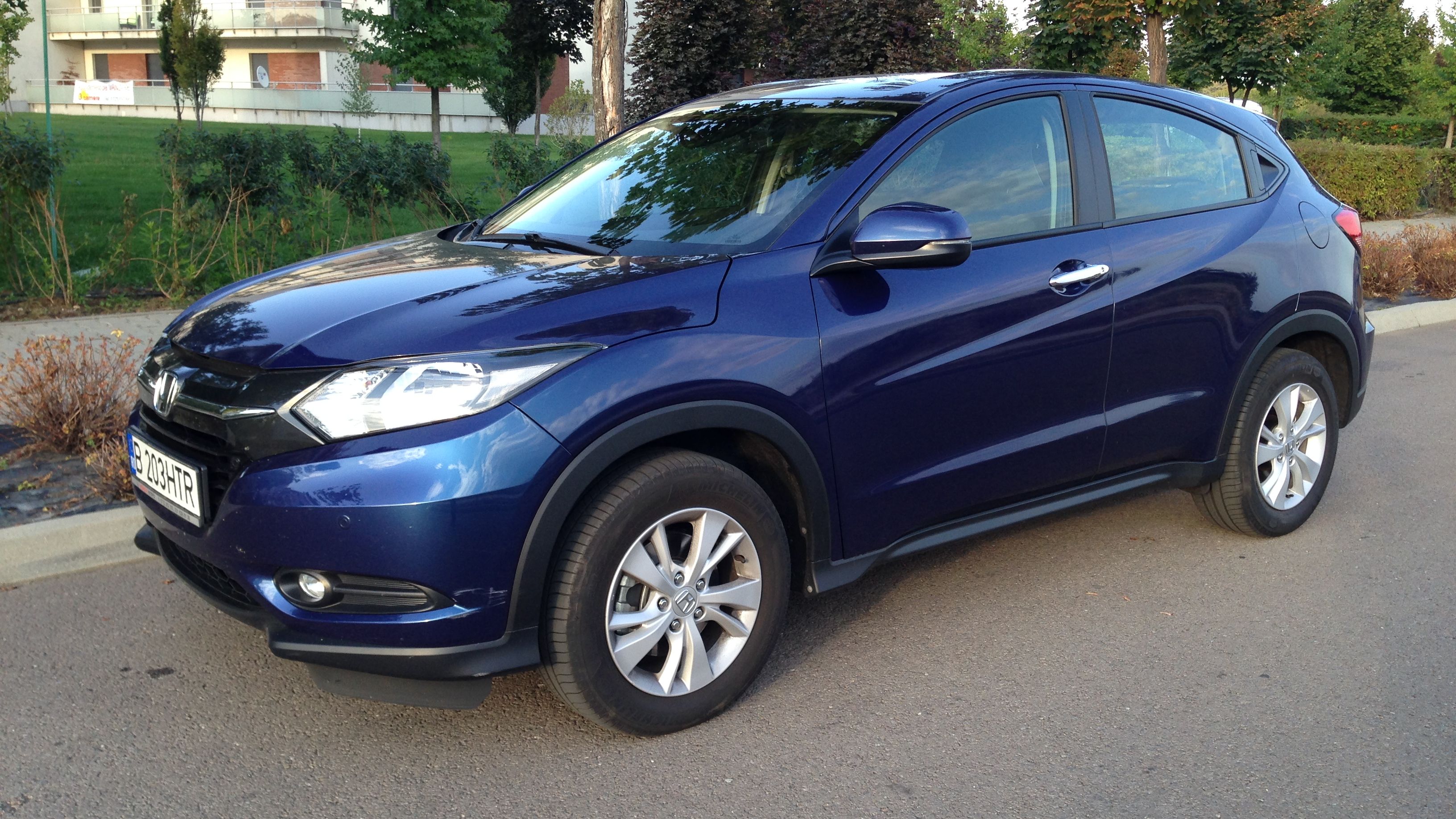 Honda HR-V, un crossover spatios japonez - test drive