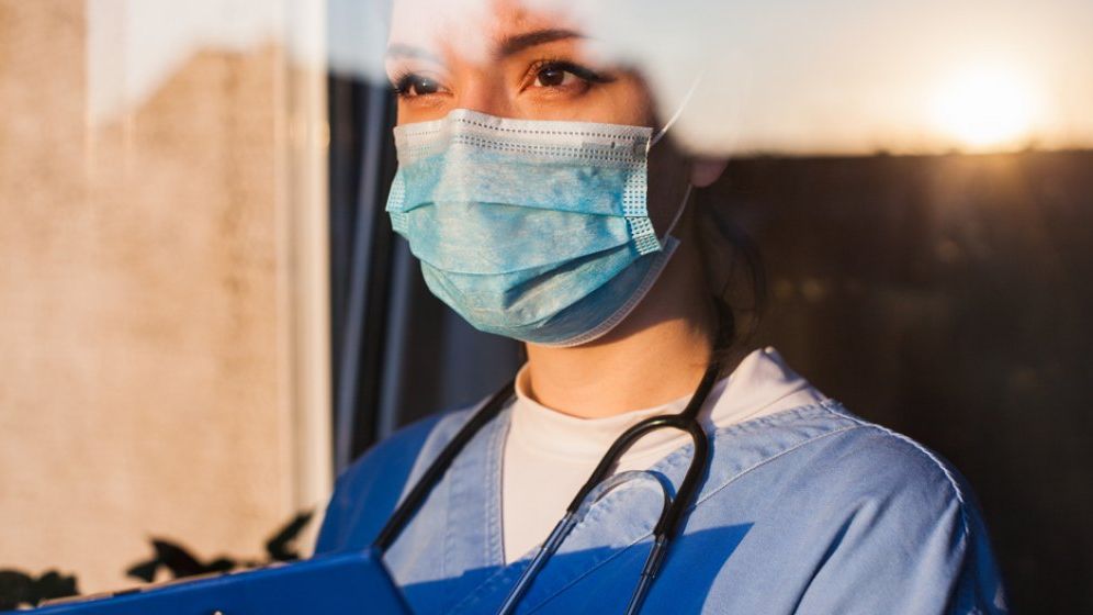 Sanitas: Veniturile personalului ATI la cel mai mare spital COVID din țară au fost tăiate