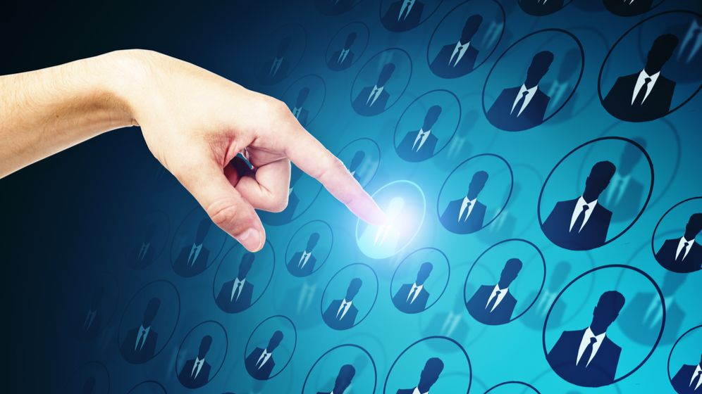 După „Ion” de la Guvern, ANRE o lansează pe Eva care te ajută să-ți schimbi furnizorul de energie sau gaze