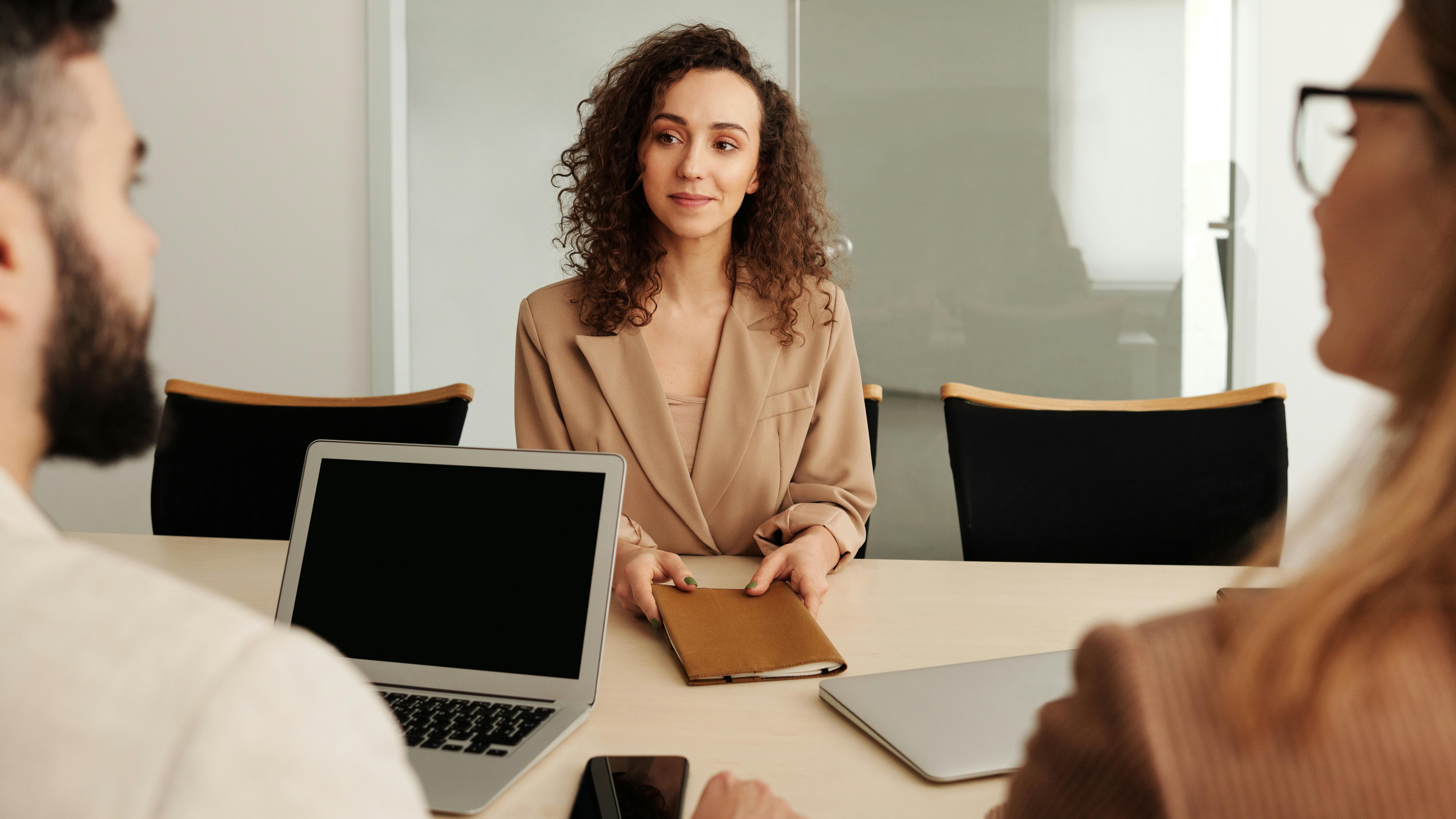 Toamna aduce mai multe șanse de angajare. Peste 6.000 de locuri de muncă sunt disponibile pe iajob.ro