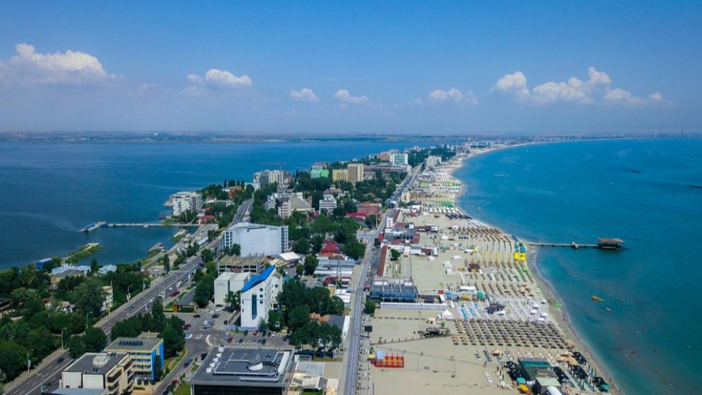 1 Mai pe litoral: românii vor vacanțe ieftine și se înghesuie la rezervări last minute