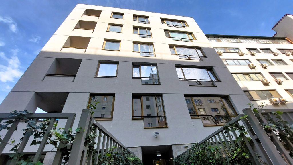 Cum arată un apartament nou cu două camere de 225.000 euro din centru Capitalei - Imagine 56