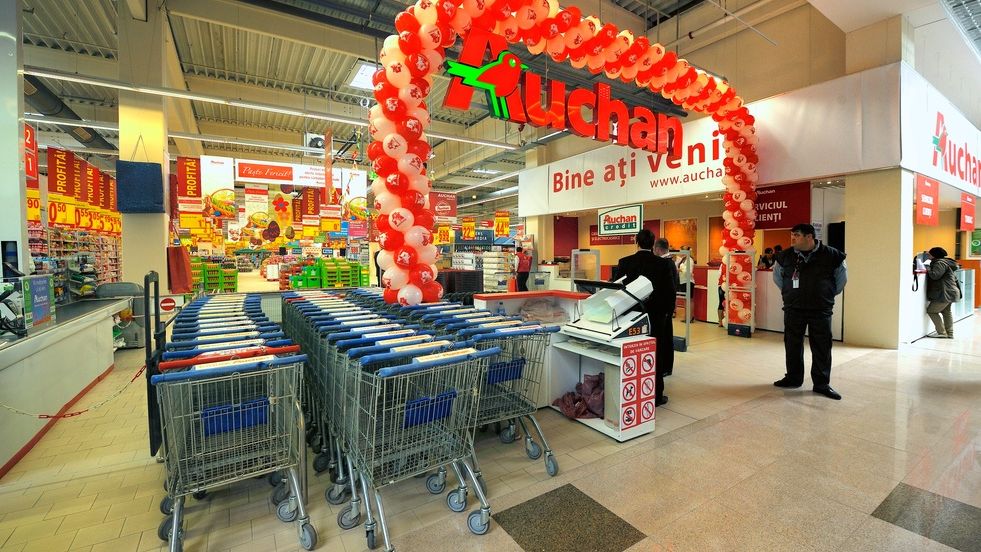 Auchan introduce controalele aleatorii la casele self service