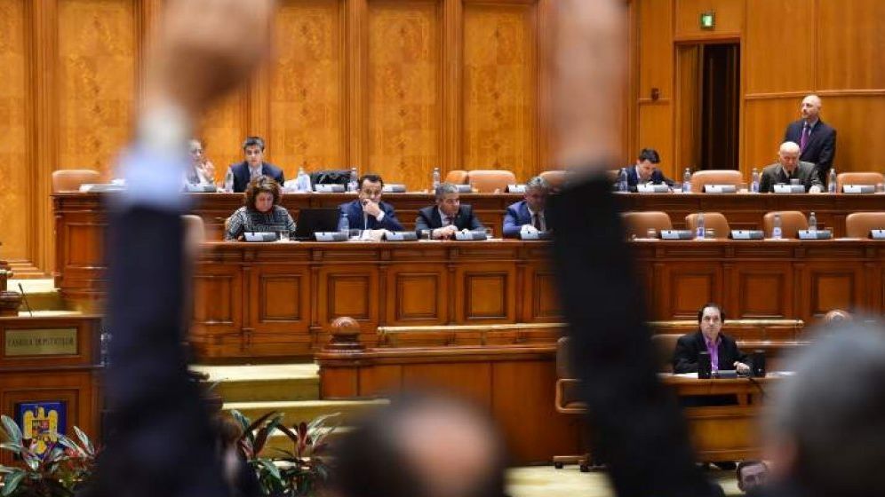 Parlamentarii PSD si ALDE nu participa la votul pe motiunea de cenzura impotriva Guvernului