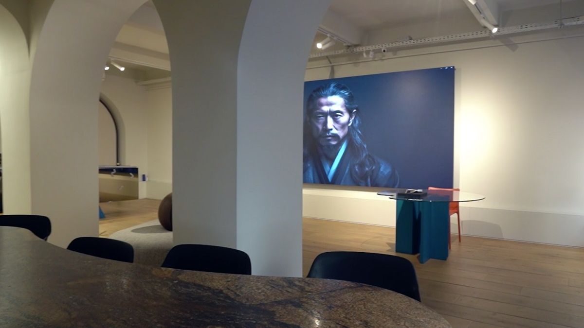 O organizatie de design arhitectural lansează primul avatar bazat pe AI cu rol de comunicator