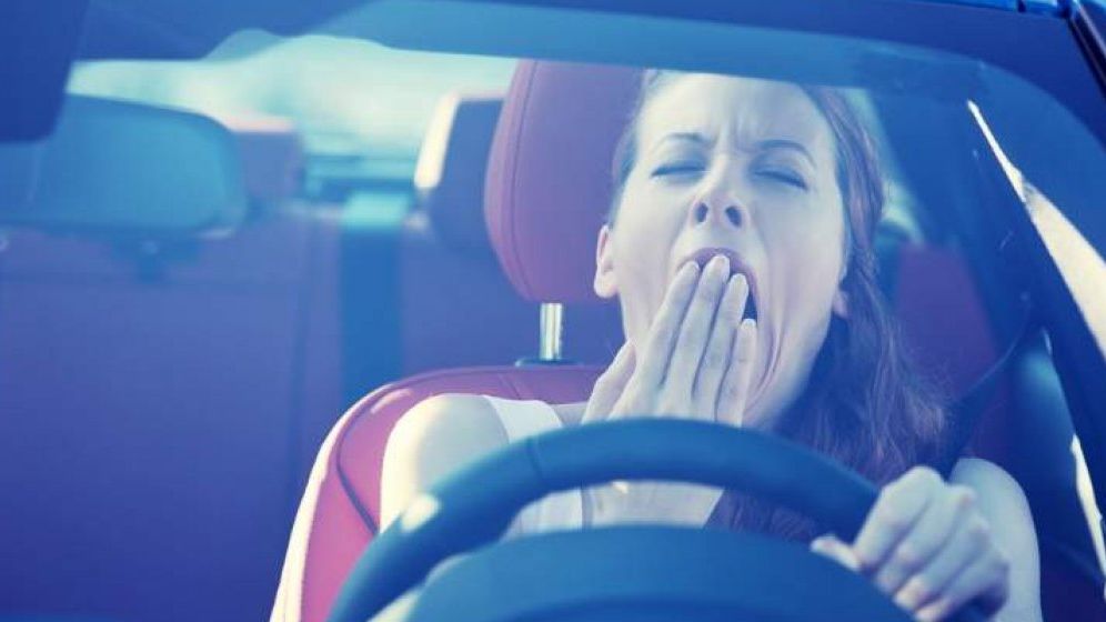 Oboseala la volan este la fel de periculoasa precum consumul de alcool