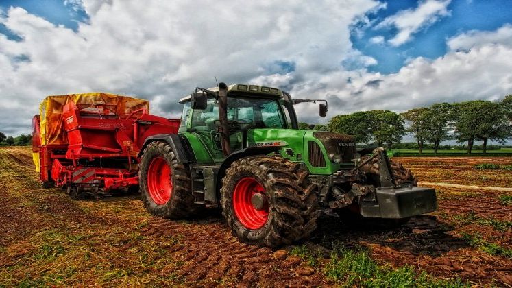Guvernul a majorat subventiile acordate in 2016 pentru motorina din agricultura cu 18%, la 765,3 milioane lei