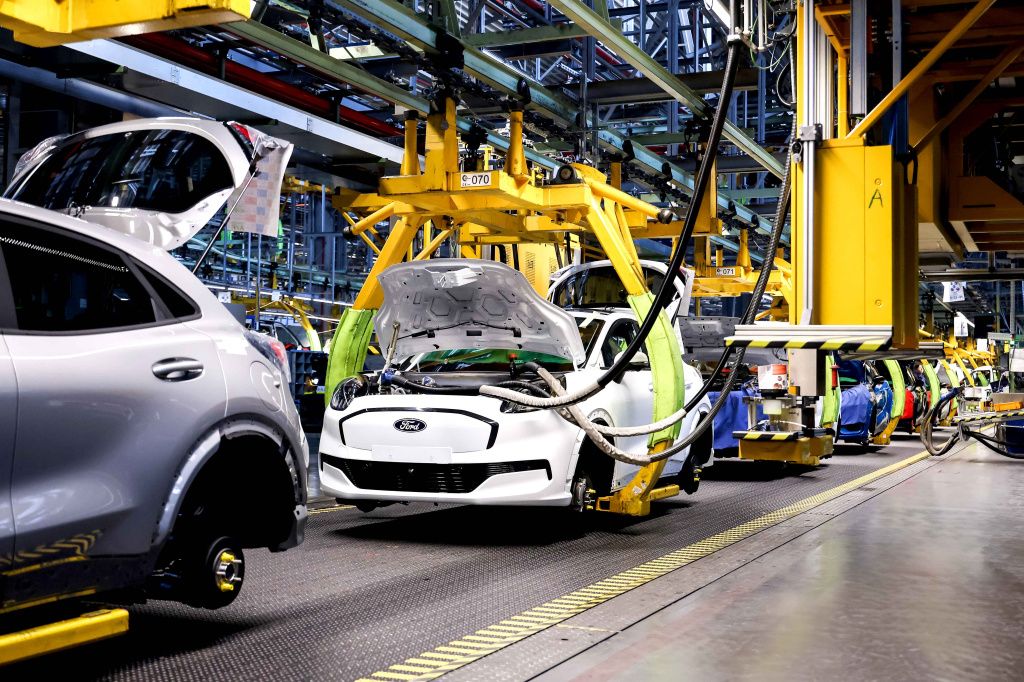 GALERIE FOTO | Ford Puma Gen-E, prima electrică făcută în România, a intrat în producție - Imagine 21