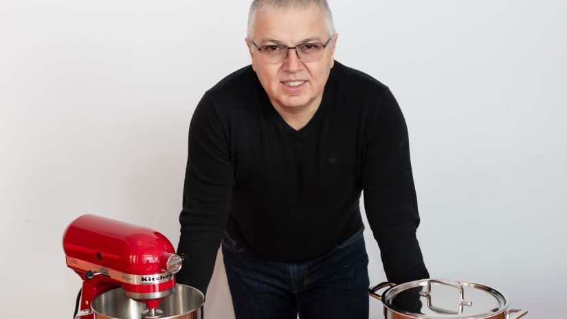 Povestea antreprenorului care s-a apucat de gatit "ca sa nu moara de foame in State"