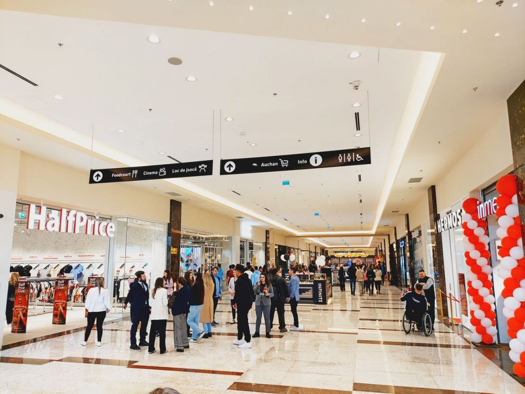 FOTO | Iulius Mall Suceava s-a deschis în varianta extinsă, după o investiție de 40 mil. euro - Imagine 12