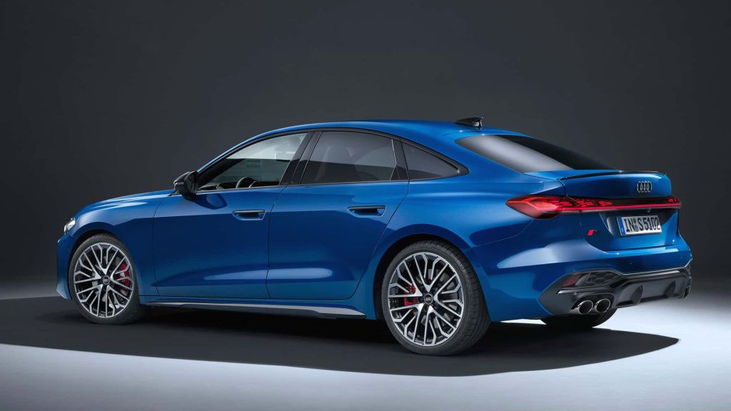 GALERIE FOTO | Audi A5 înlocuiește vechiul A4 la toate capitolele, mai puțin ca nume - Imagine 28