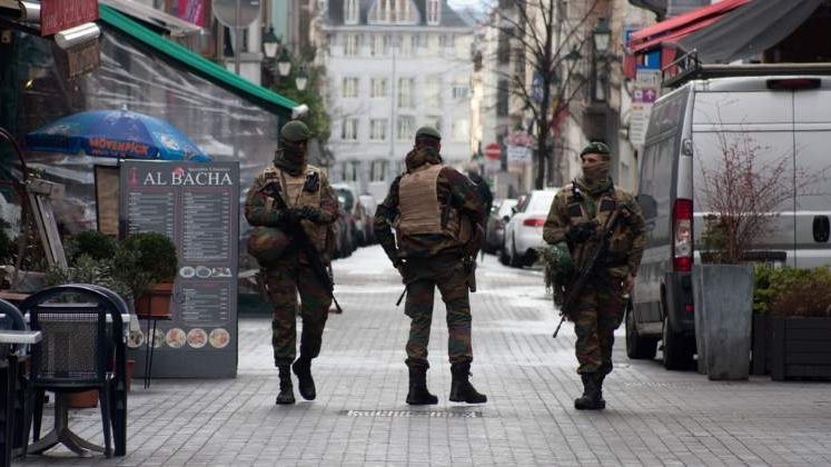 Incidente in Canada, considerate acte de terorism: Un politist a fost lovit de o masina si apoi a fost injunghiat