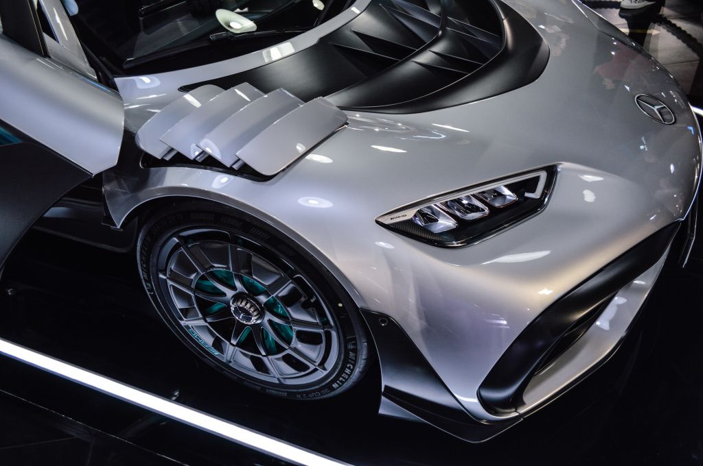 GALERIE FOTO | Cea mai nouă mașină din colecția lui Țiriac, un Mercedes-AMG One - Imagine 4