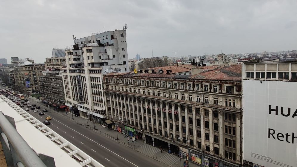 REPORTAJ: Turul centrului seismic al Capitalei: după cutremur, clădirile nu fac "mușchi", ci dimpotrivă, ies mai slăbite