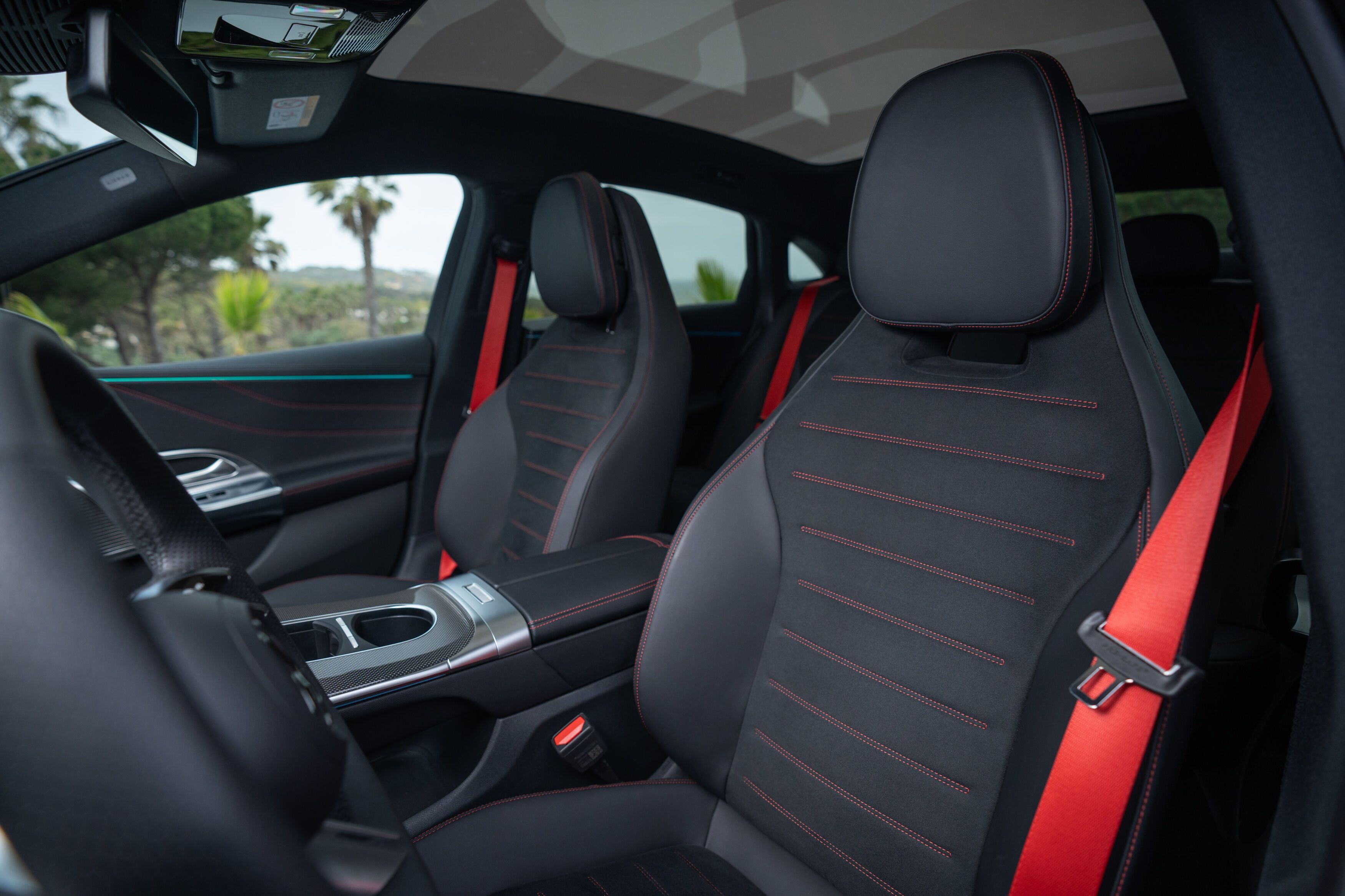 FOTO | Mercedes-Benz a construit prima Clasa C pe baterii. Autonomia sare de 760 de kilometri - Poza 19