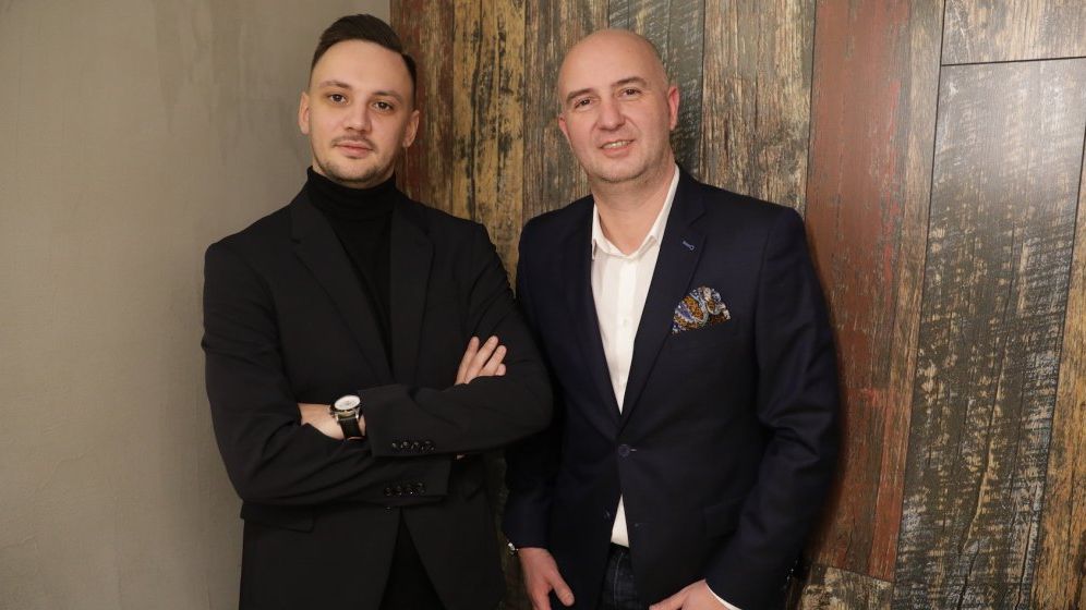 Romanii de la 5 To Go aduc fondul de investitii Mozaik Investments in afacere