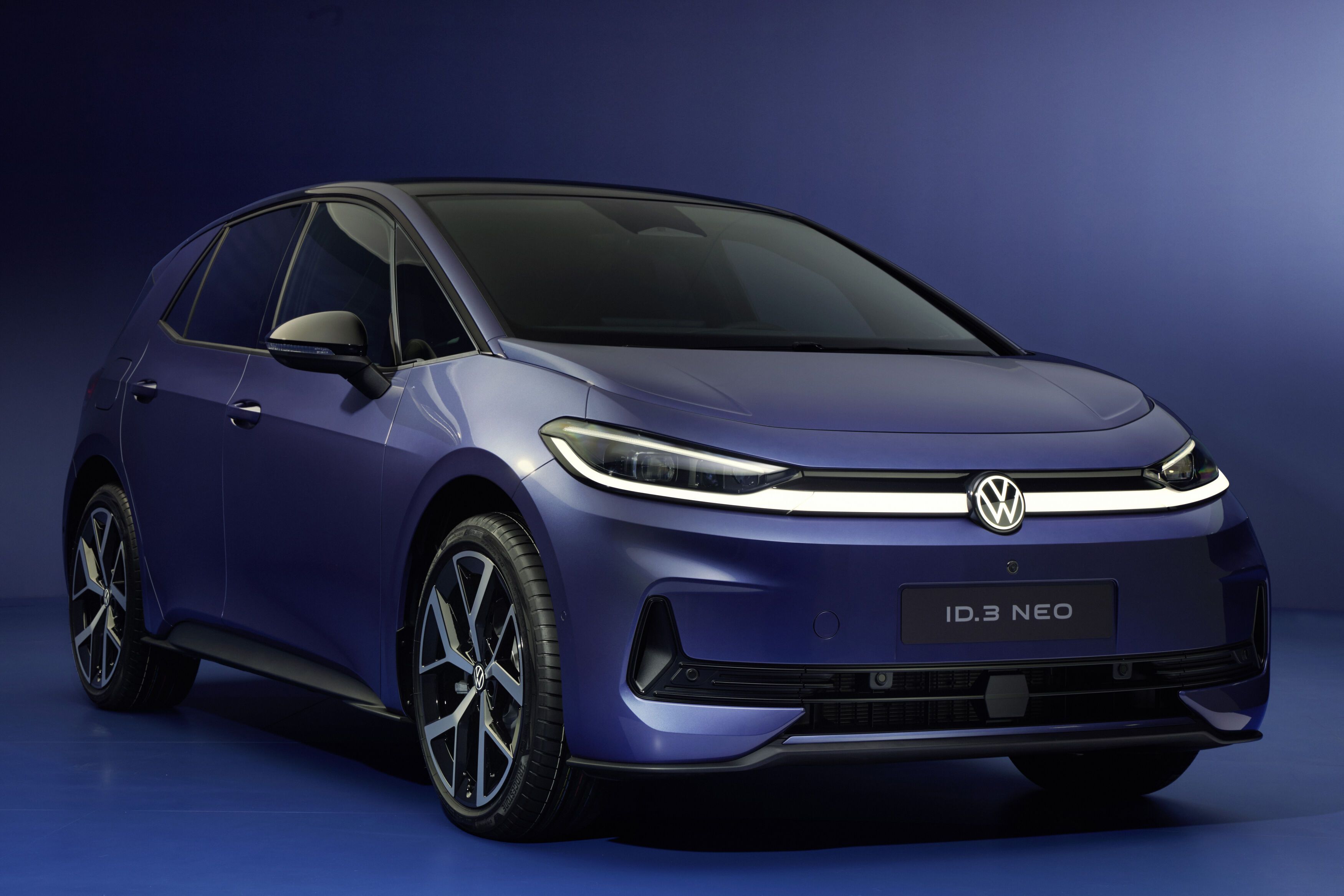 FOTO | Volkswagen ID.3 Neo, dezvăluit cu o autonomie de până la 630 de kilometri. Va costa 34.000 euro în România - Poza 1
