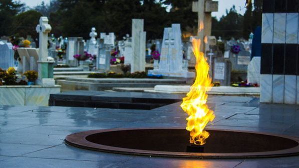 Flacara eterna din Cimitirul Eroilor, Timisoara, s-a stins pentru ca primaria n-a mai platit gazul