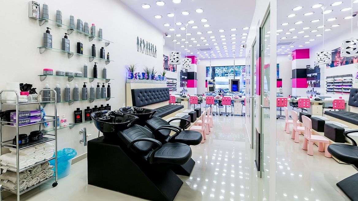 Director Magic Salon: Îngrijirea nu e un moft, este igienă. Nu e ca și cum te-ai duce la restaurant când ai mâncare acasă