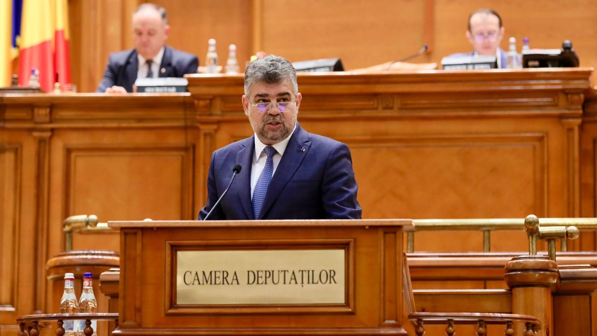 Gafă ”mortală” a lui Marcel Ciolacu: liderul PSD a confundat o sală polivalentă cu o casă mortuară