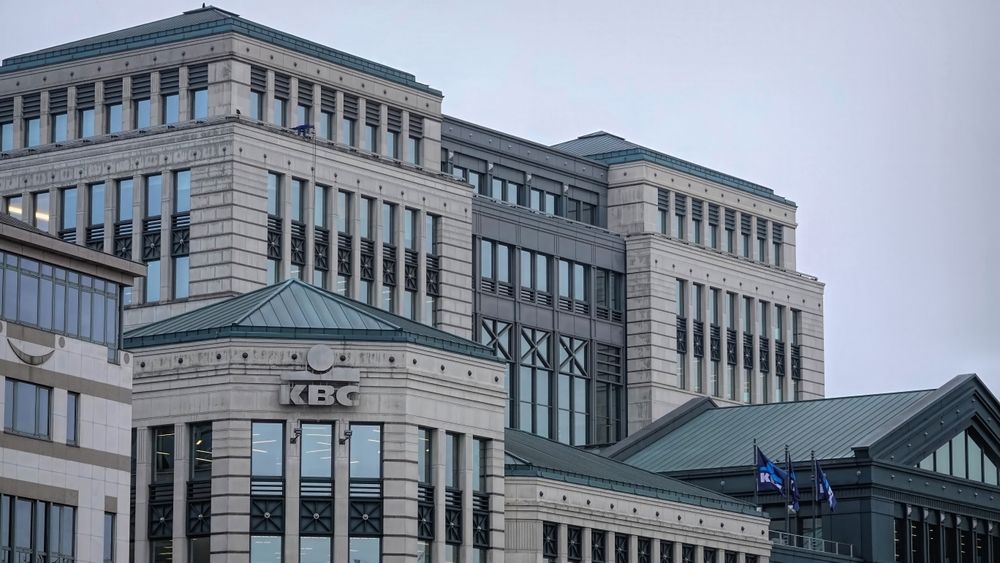 Ce bancă importantă din vestul Europei ia în calcul achiziții în România