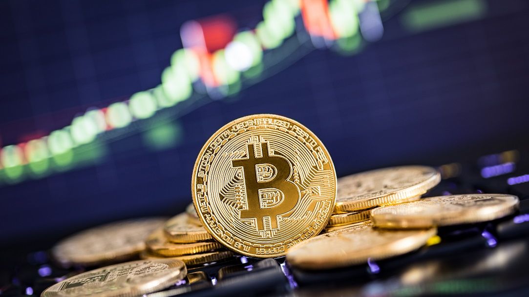 Bitcoin depășește pentru prima dată plafonul de 20.000 de dolari