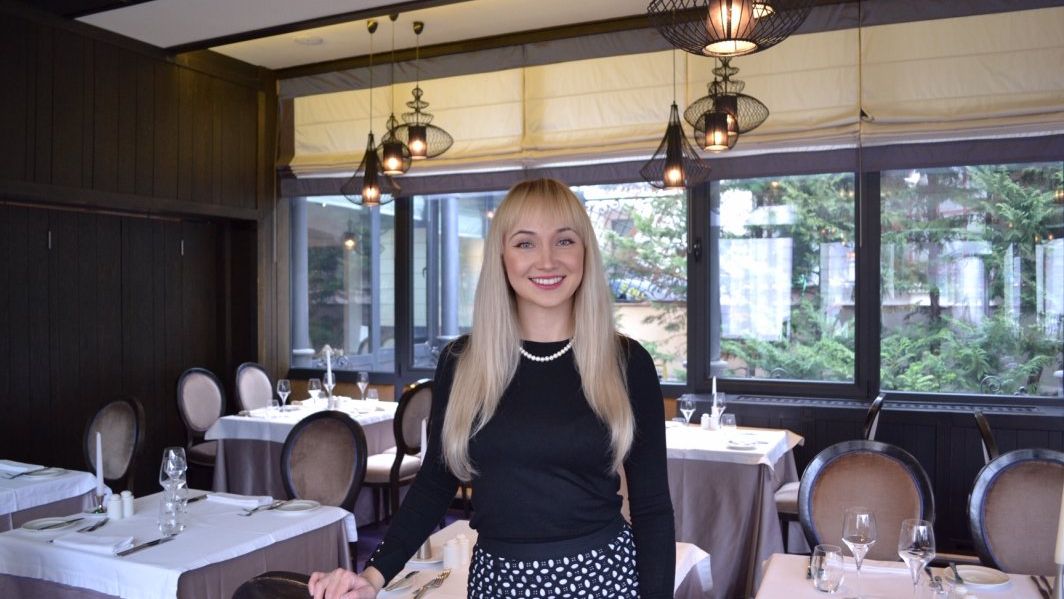 La 26 de ani conducea un hotel in Londra, dar s-a intors in Romania cu o misiune: "Vreau sa schimb mentalitatile in industria serviciilor"