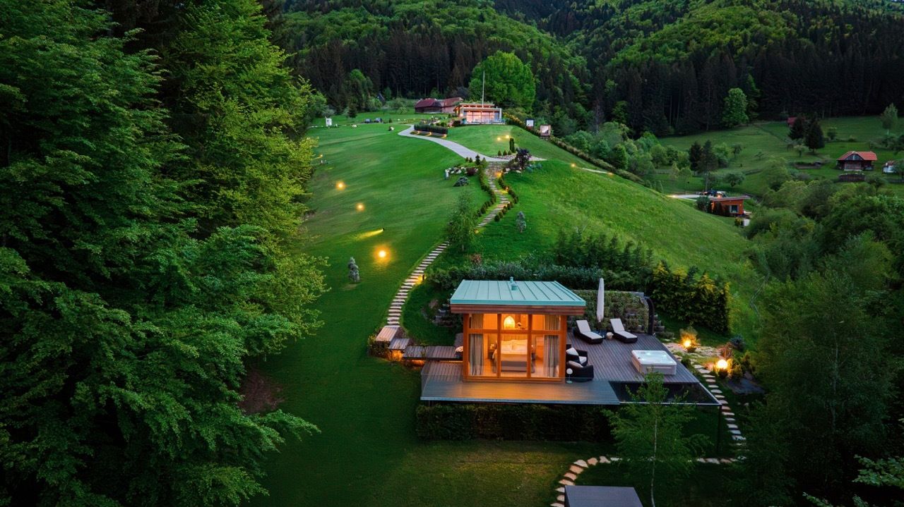 Povestea unui paradis montan românesc ajuns pe harta ospitalității globale