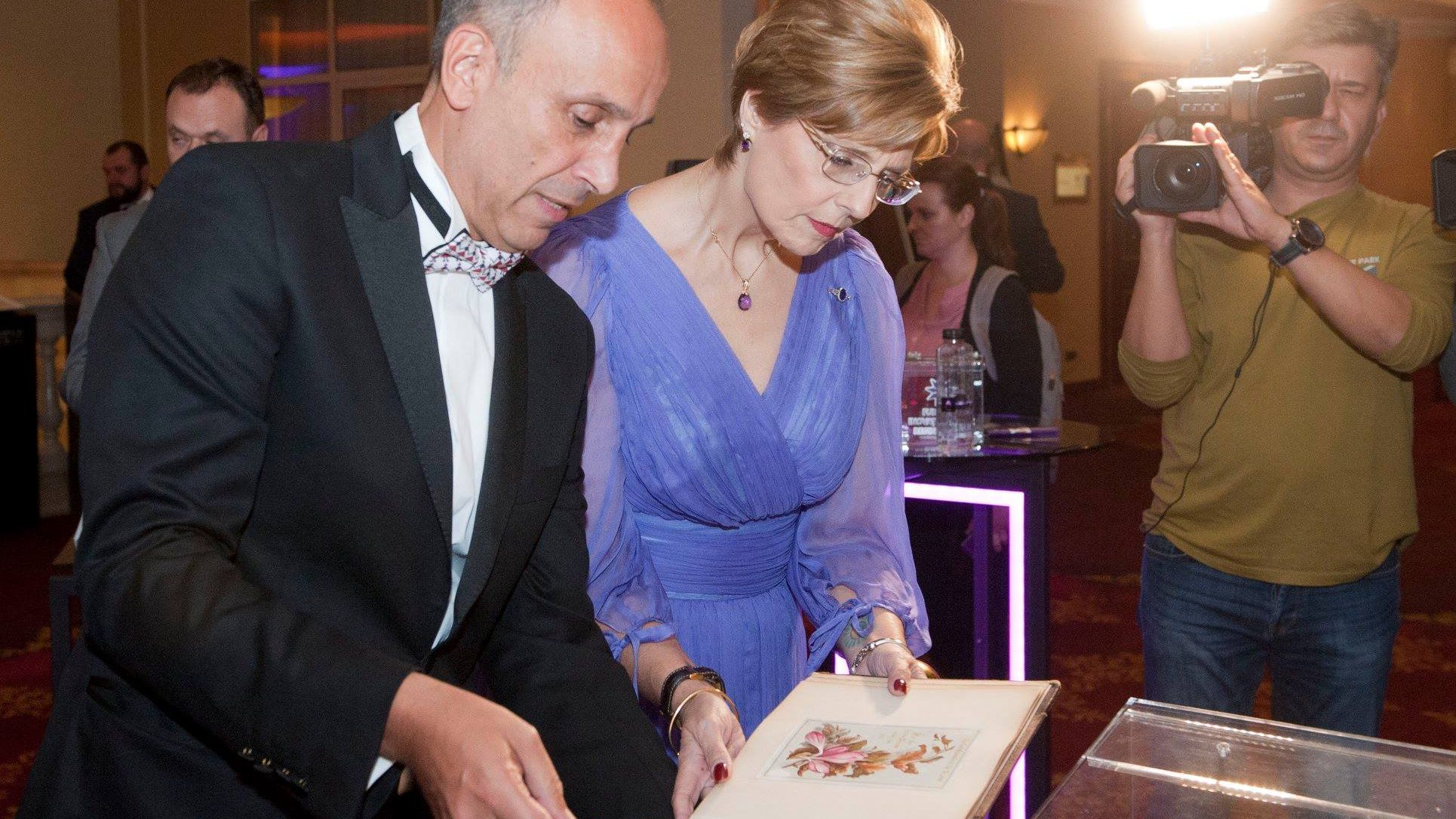 Gala Fundatiei Inovatii Sociale Regina Maria a reusit sa stranga 200.000 euro pentru 5.000 de pacienti sociali