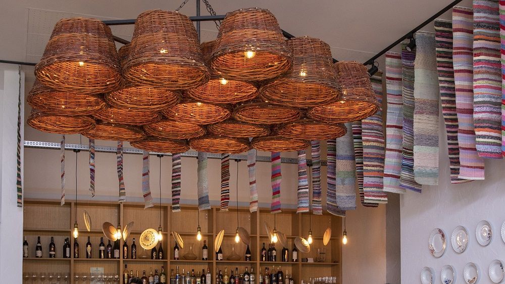 Restaurant La Mama, deschis intr-o locatie atipica. "Nu e greu sa construiesti un local, problema e sa gasesti oamenii cu care sa lucrezi"