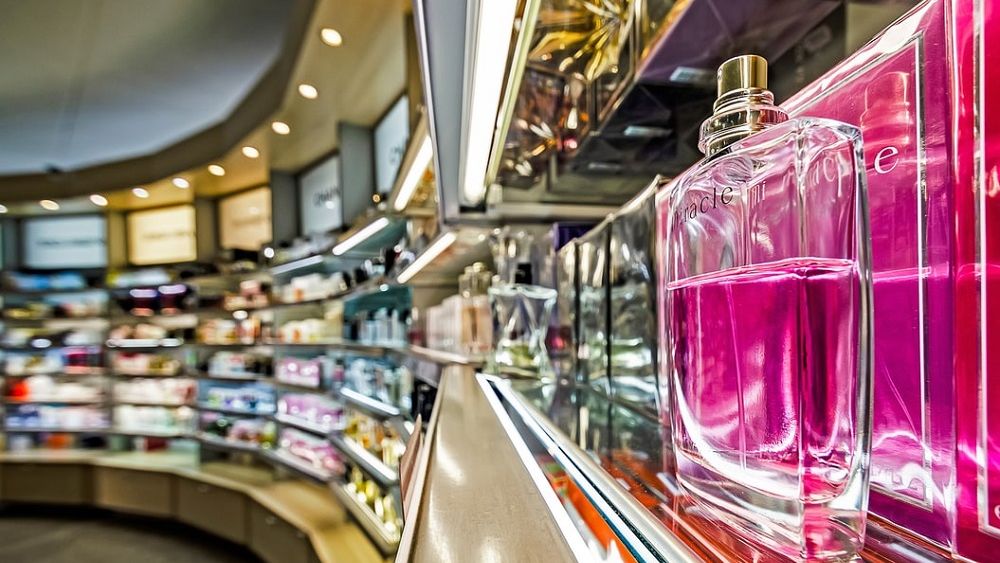 Cum poți alege parfumul potrivit în funcție de anotimp