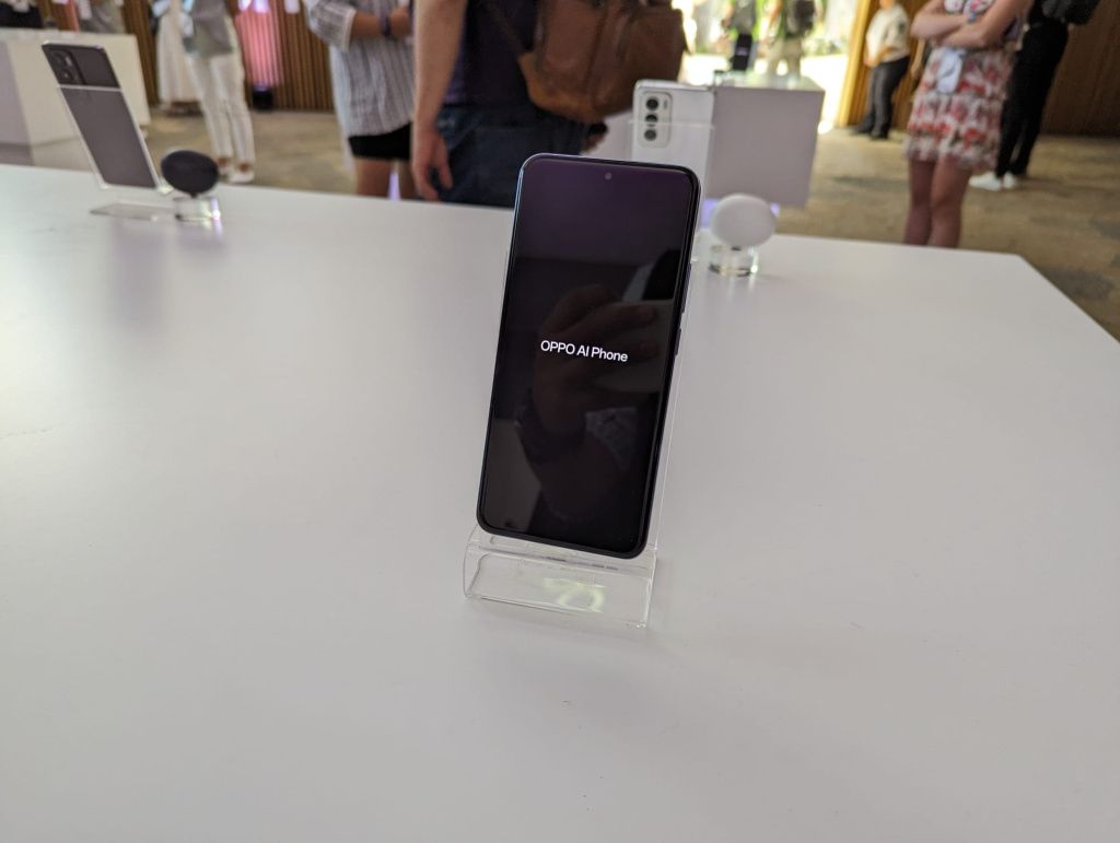 OPPO lansează Reno 12: prima sa serie de telefoane AI pe care le aduce în Europa - Imagine 11